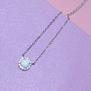 💛 BNIB 925 Opal w/ CZ Halo Pendant Necklace